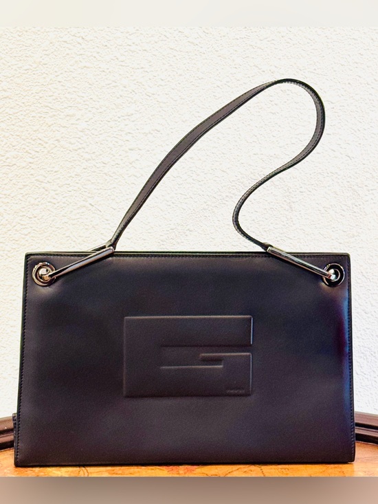 Gucci Handbags - Authentic Gucci Vintage Tom Ford Black Patent Leather Embossed G Shoulder Bag